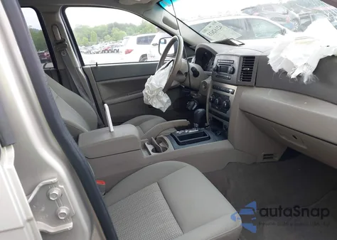 2007 Jeep Grand Cherokee Laredo z USA, uszkodzony, nr VIN 1J8GS48K07C607331